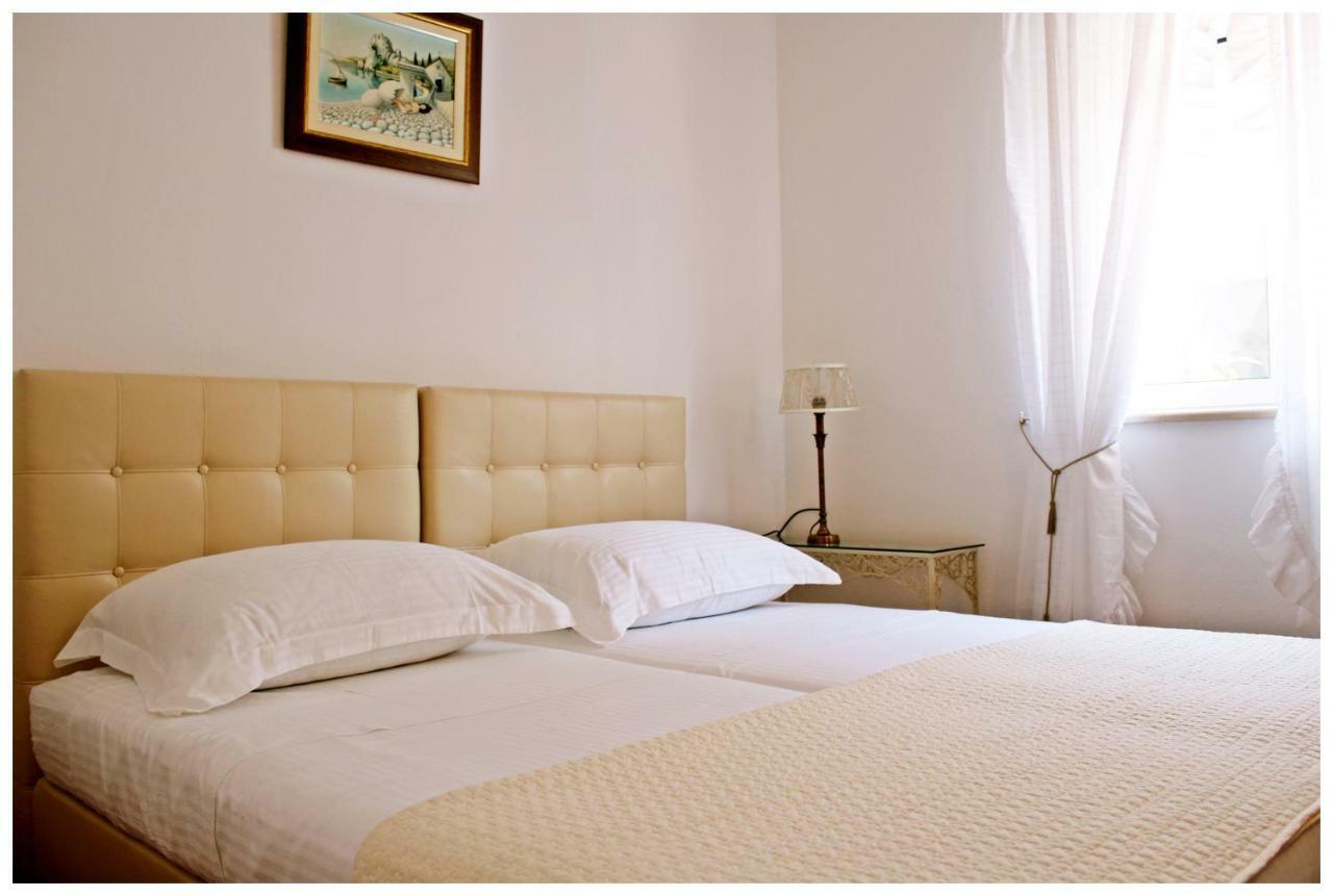 Casa Zorana-Alba Apartments Trogir Chambre photo