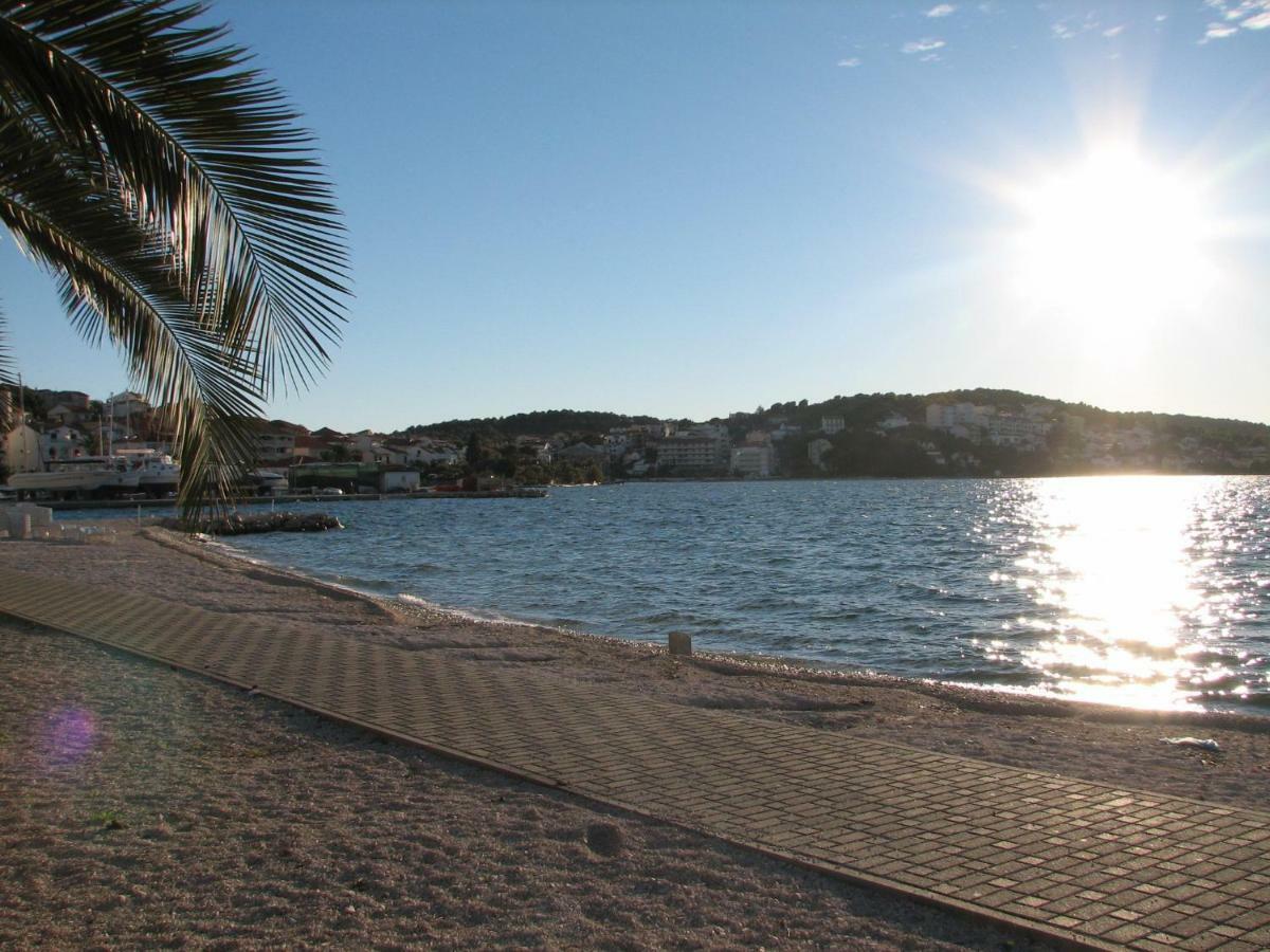 Casa Zorana-Alba Apartments Trogir Extérieur photo
