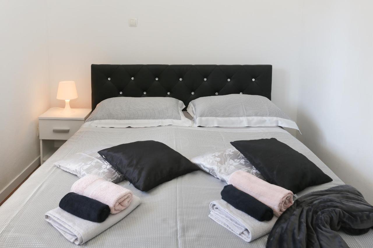 Casa Zorana-Alba Apartments Trogir Extérieur photo
